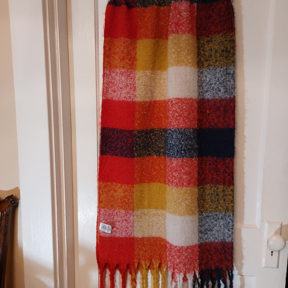 Scarf/Wrap - Picture 3 of 3